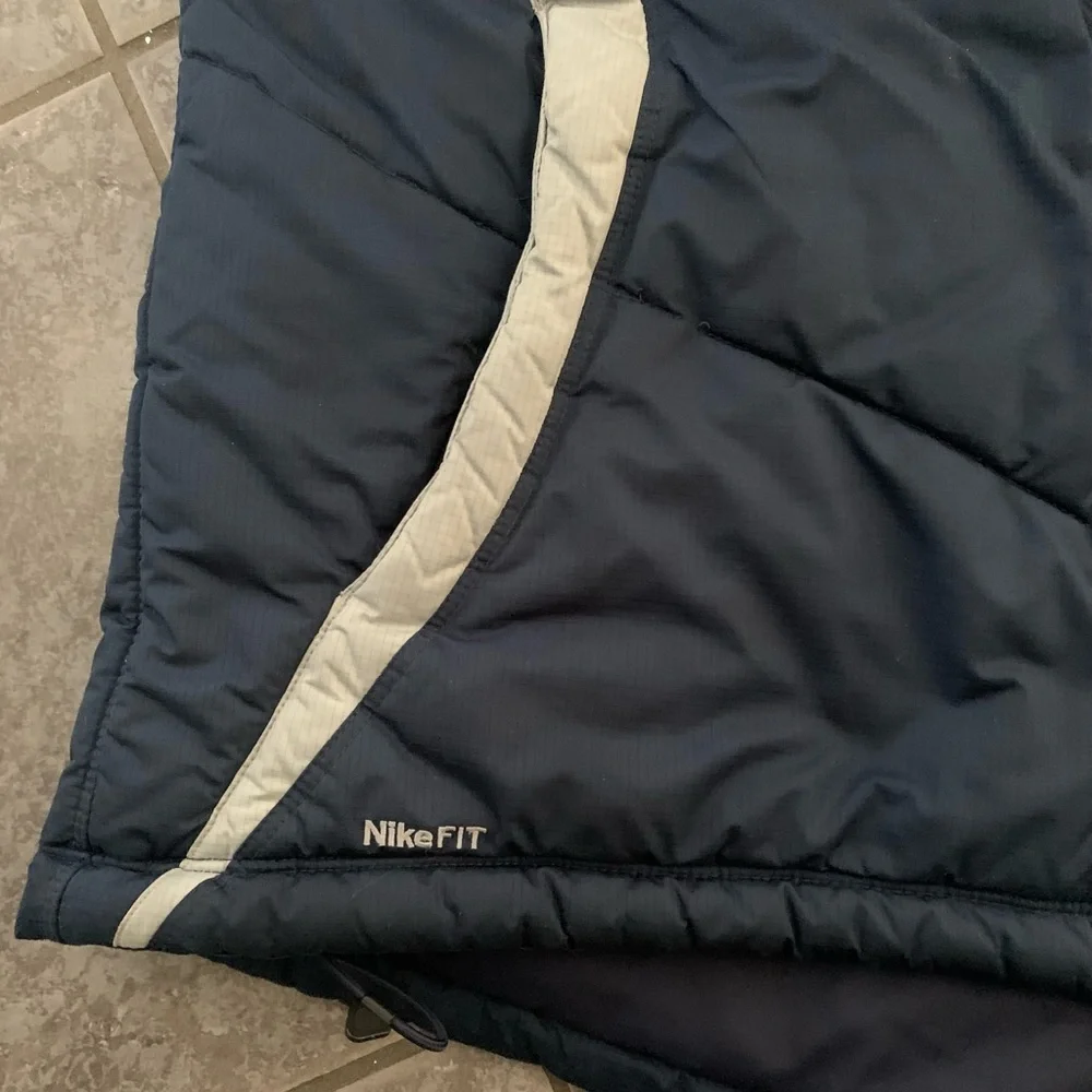 Vintage Nike puffer coat - Picture 7 of 8